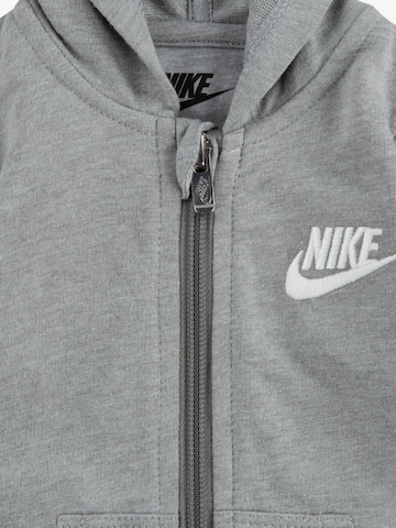 Tuta di Nike Sportswear in grigio
