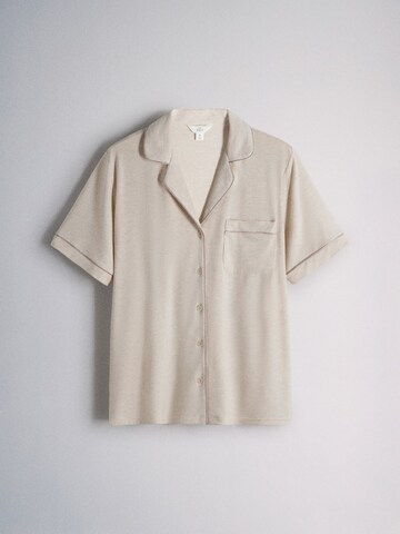 The Set Shorty in Beige