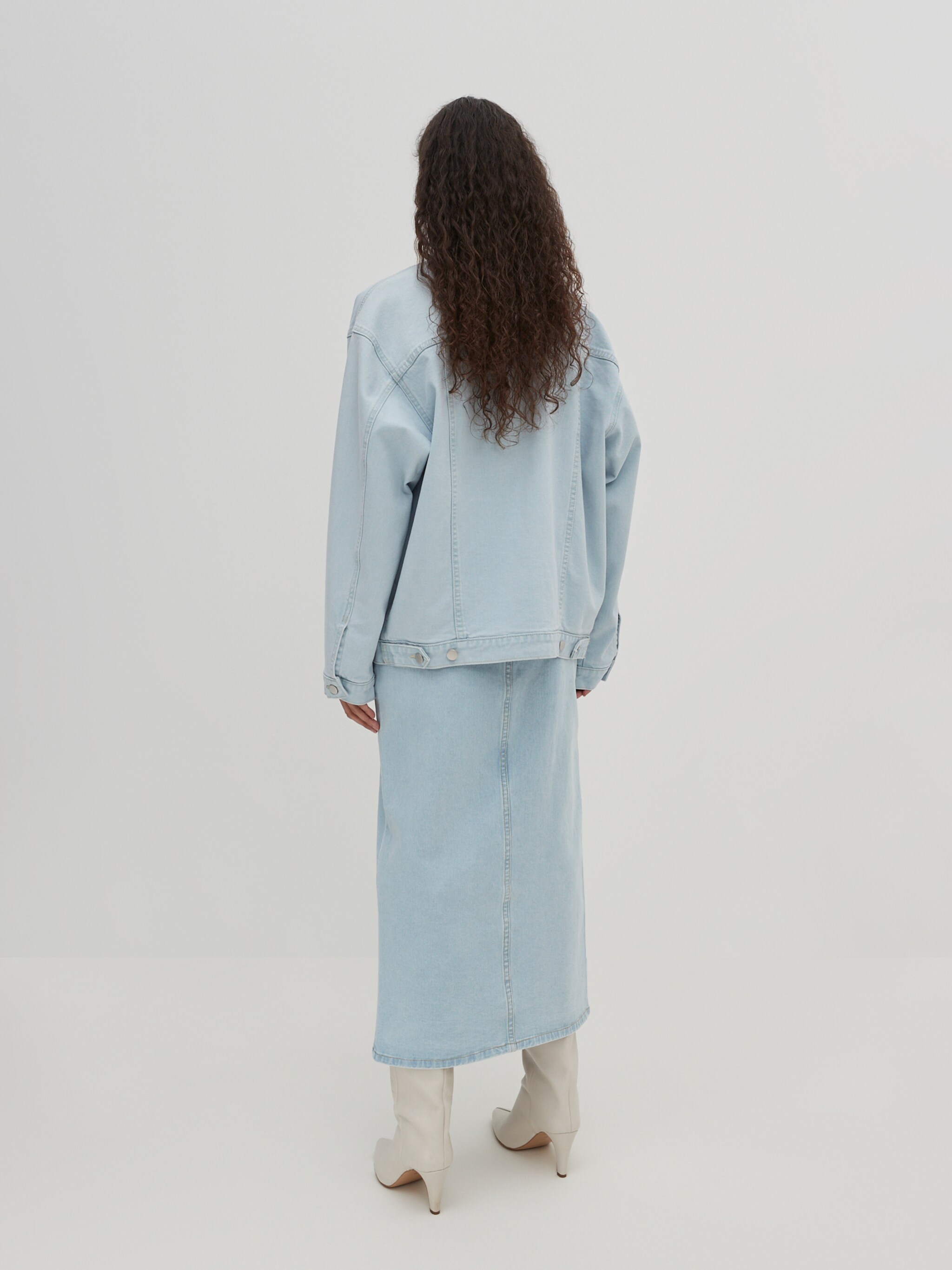 EDITED Produits Veste mi-saison 'Hatti' bleu denim