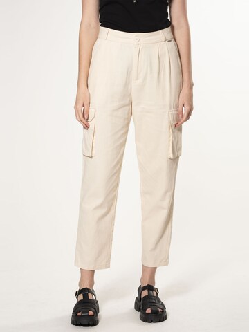 Influencer Tapered Cargo trousers in White: front