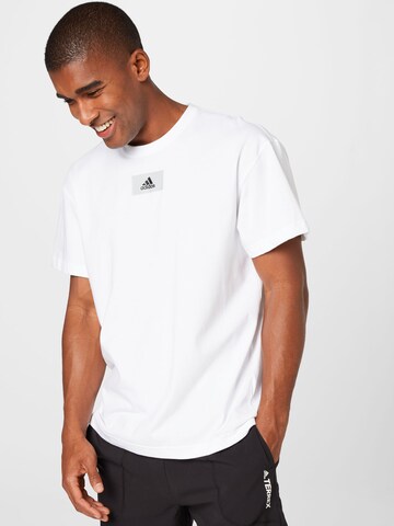 ADIDAS SPORTSWEAR Toiminnallinen paita 'Essentials Feelvivid Drop Shoulder' värissä valkoinen: edessä