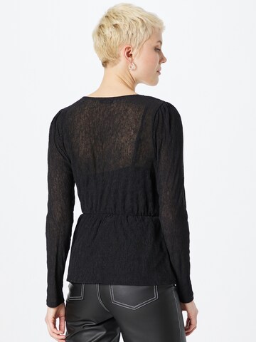 ABOUT YOU Shirt 'Hilka' in Black