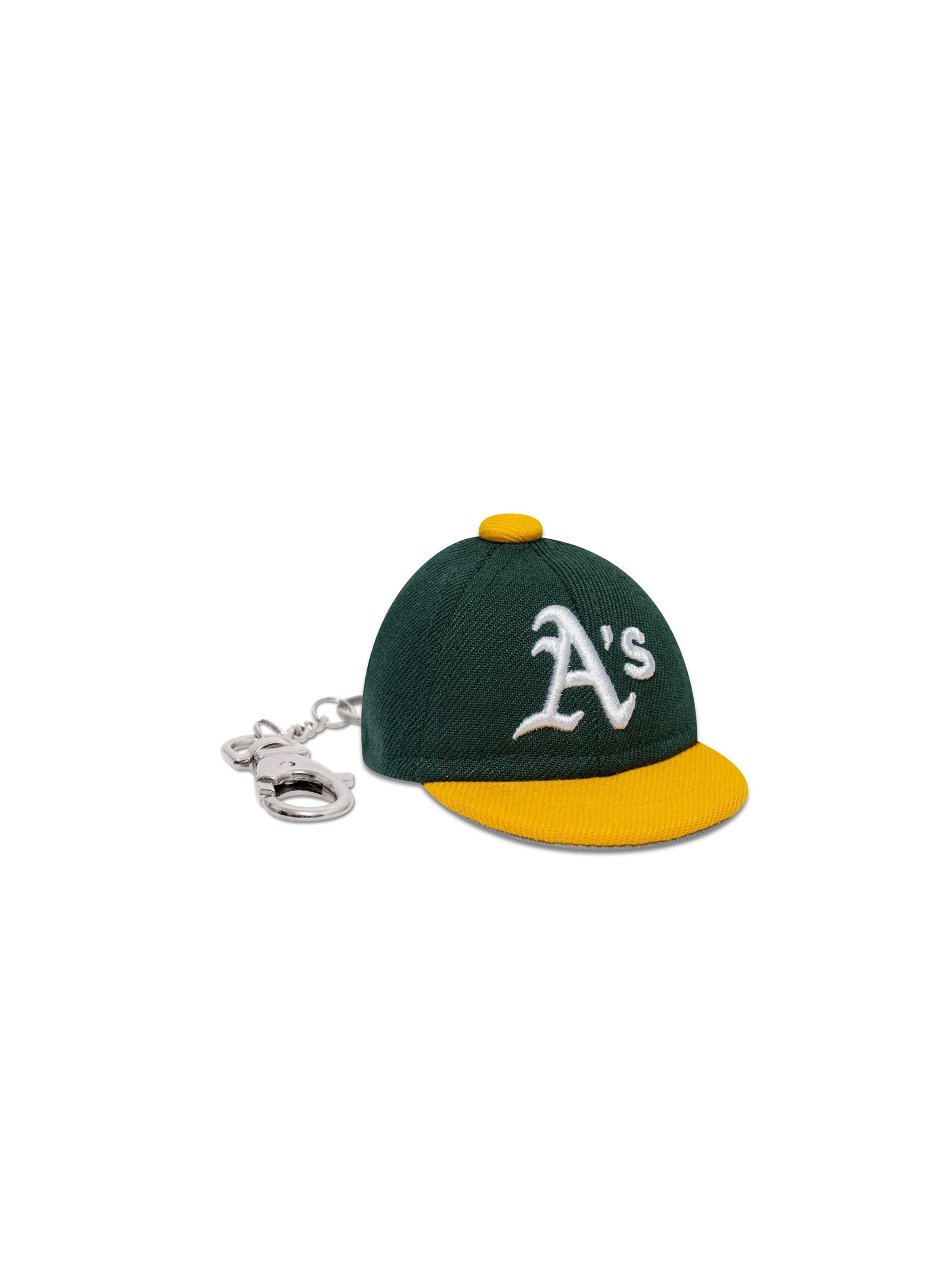 NEW ERA Key Ring 'Mini Cap' in Green