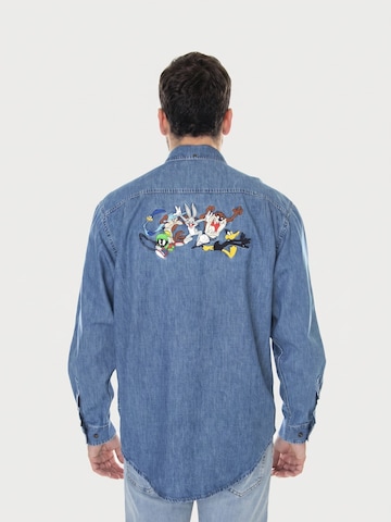 Comfort fit Camicia 'Looney Tunes' di IUTER in blu