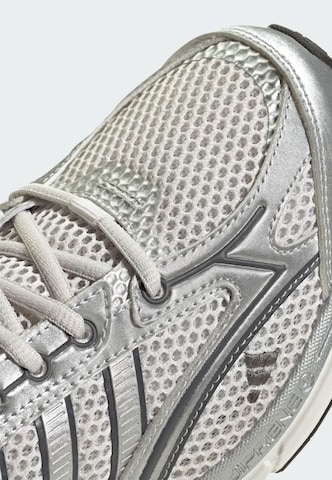 ADIDAS SPORTSWEAR - Zapatillas deportivas bajas 'Spiritain 2000' en blanco