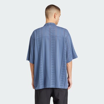 ADIDAS ORIGINALS Comfort fit Button Up Shirt in Blue: front