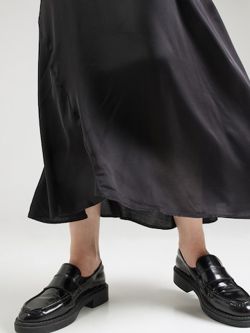 PRINCESS GOES HOLLYWOOD - Falda en negro