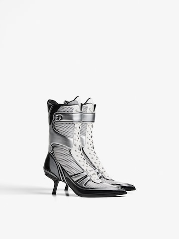 Bottines à lacets Bershka en mélange de couleurs