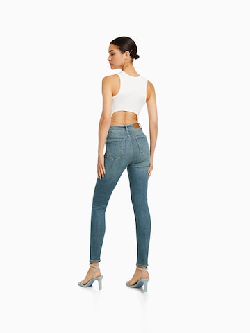 Skinny Jeans de la Bershka pe albastru