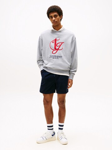 Tommy Jeans Sweatshirt in Grey