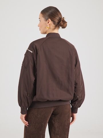 Veste mi-saison 'Allie' NÜMPH en marron