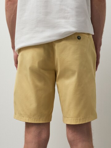 Coupe slim Pantalon chino Next en jaune