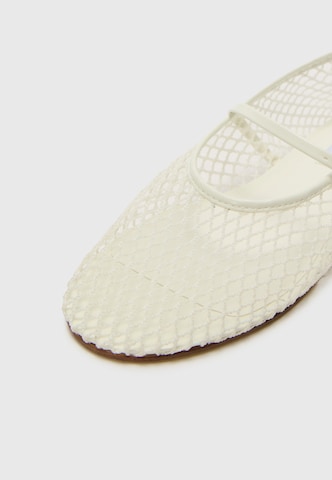 STEVE MADDEN Strap ballerina 'Mags' in White