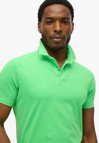 T-Shirt 'Essential' Superdry en vert