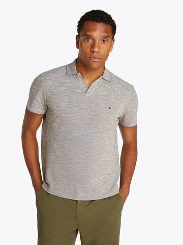TOMMY HILFIGER Футболка в Серый: спереди