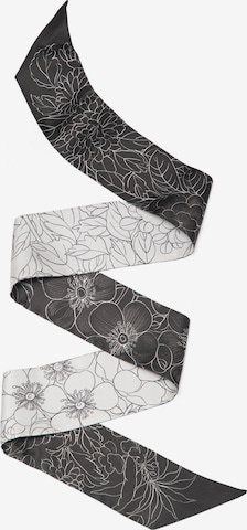 MayTree Scarf in Grey: front