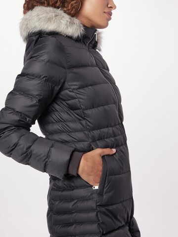 Manteau d’hiver 'Tyra' TOMMY HILFIGER en noir