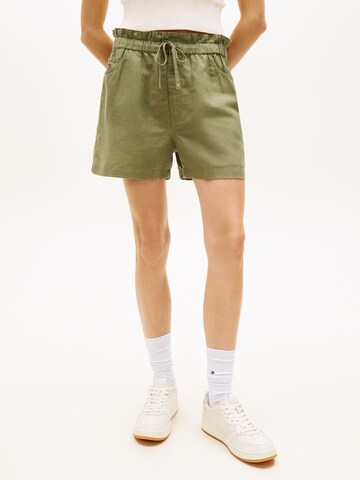 Regular Pantalon 'ESSENTIAL' Tommy Jeans en vert : devant