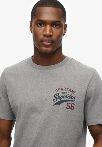 T-Shirt Superdry en gris