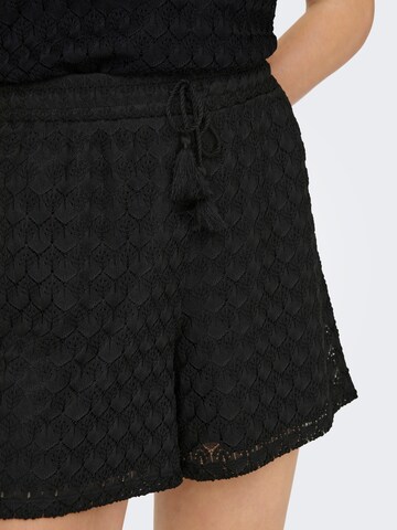 ONLY Regular Shorts 'PATRICIA' in Schwarz