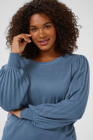 Pull-over 'Loni' KAFFE CURVE en bleu