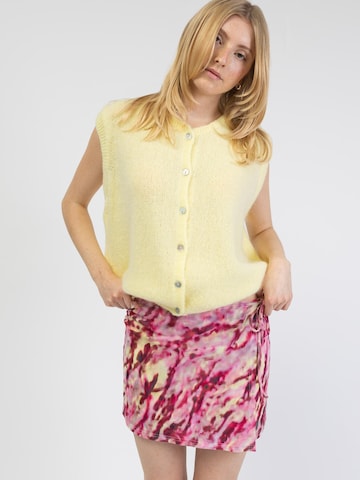 BROKE + SCHÖN Strickjacke 'Lockere Strickweste'‌‌‌‌‌‌‌‌‌‌ in Gelb