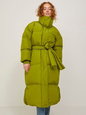 Manteau d’hiver 'ARELY' JJXX en vert : devant