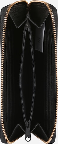 ABOUT YOU Wallet 'Finja' in Black