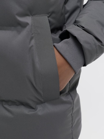 JACK & JONES Winterjacke 'JJKAITO PUFFER' in Grau