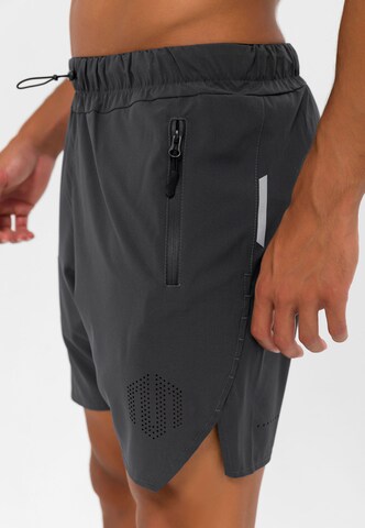 MOROTAI Normální Sportovní kalhoty 'High Performance 3.0' – šedá