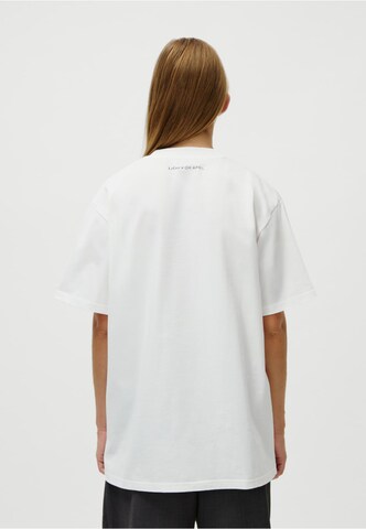 OH APRIL Shirt 'Amara Stronger' in White