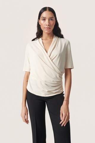 SOAKED IN LUXURY Blouse 'Columbine' in Beige: front