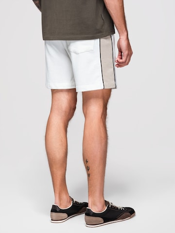 Ombre Regular Sporthose‌‌‌‌‌‌‌‌ in Weiß