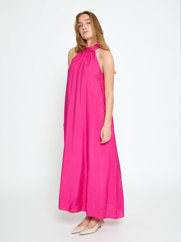 Peppercorn - Vestido 'Opeya' en rosa