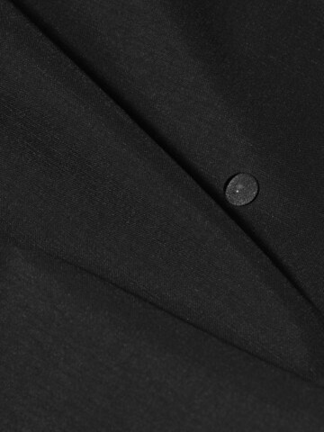 MAMMUT Outdoor Jacket in Black