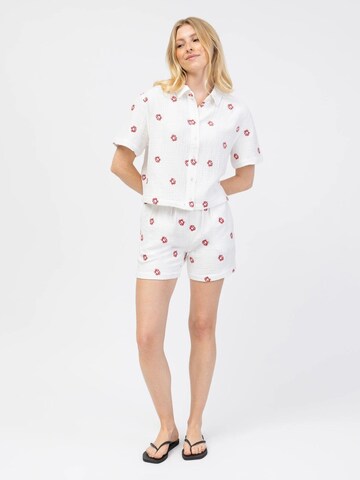 BROKE + SCHÖN Blouse in White