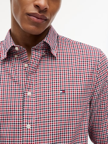 Regular fit Camicia di TOMMY HILFIGER in rosso