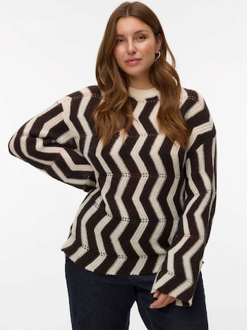 Pull-over '10335230' Vero Moda Curve en marron