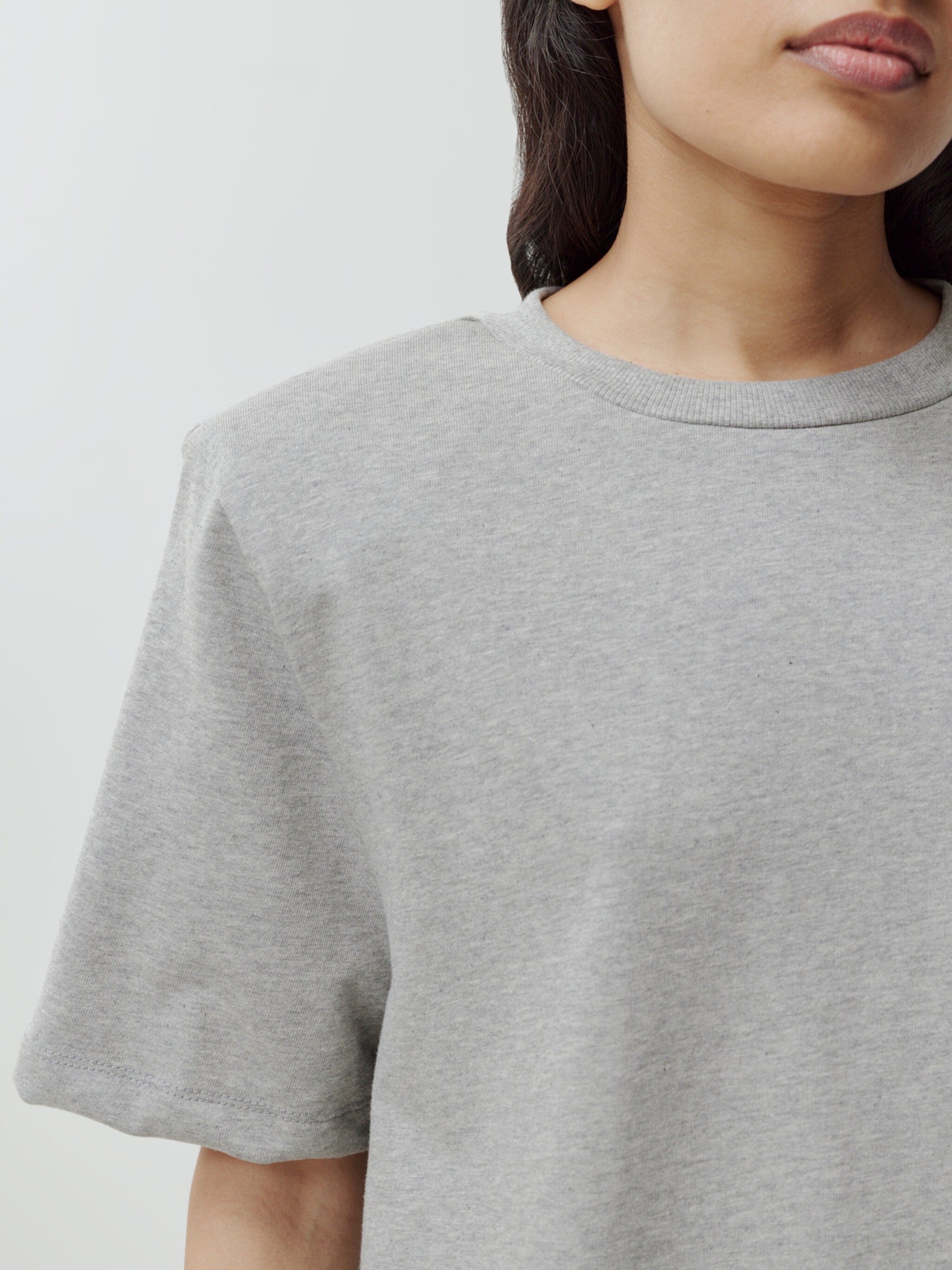 EDITED Producten Shirt 'Mele' Grijs