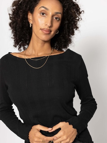 SASSYCLASSY T-shirt i svart