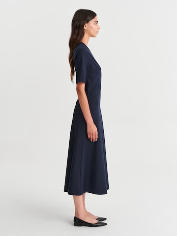TATUUM - Vestido 'Ronte' em azul