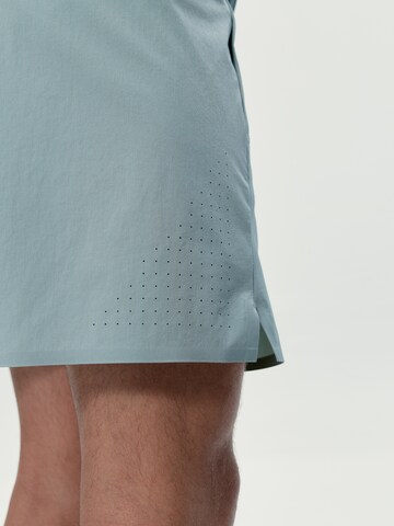Born Regular Shortshorts 'Torne' in Grün