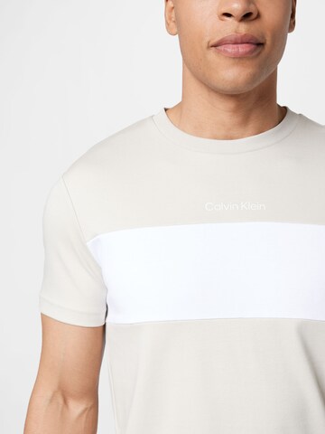 Calvin Klein T-shirt i beige