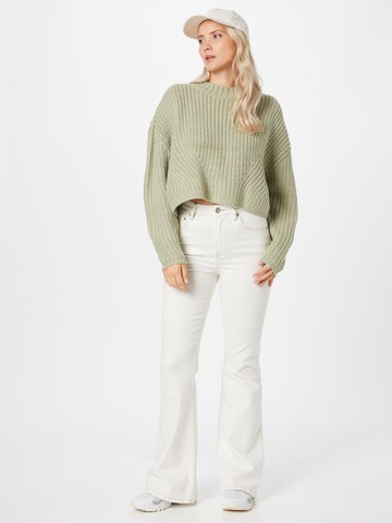 Urban Classics Sweater in Green