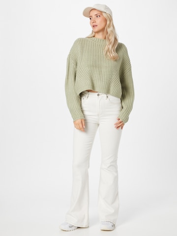 Urban Classics Sweater in Green