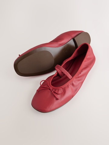 Ballerina con cinturino 'Forever Comfort' di Next in rosso