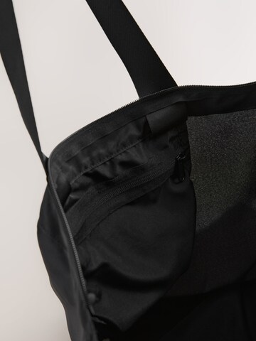 Next Shopper in Black