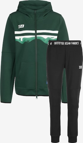 OUTFITTER Tracksuit in Green: front