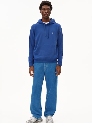 Sweat-shirt ARMEDANGELS en bleu