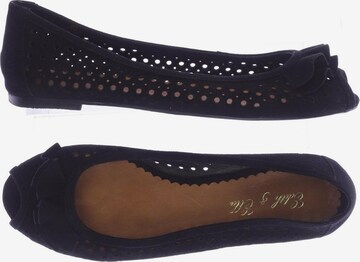Edith & Ella Flats & Loafers in 40 in Black: front